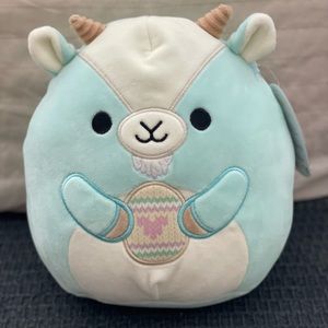 Domingo Easter Squishmallow